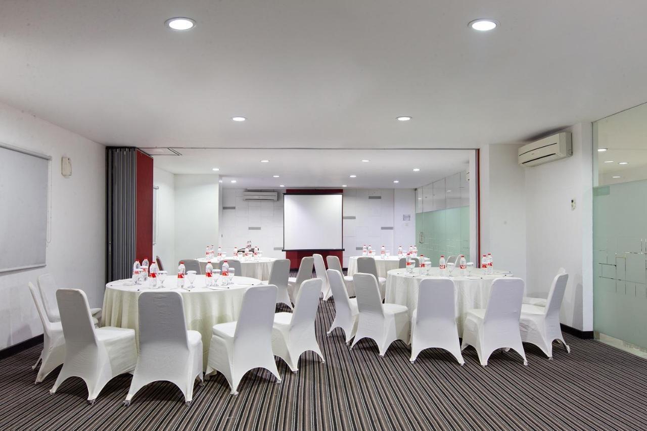 Amaris Hotel Pemuda Semarang Luaran gambar